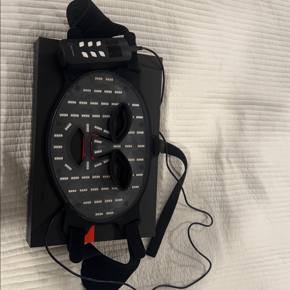 BON CHARGE Red Light Face Mask